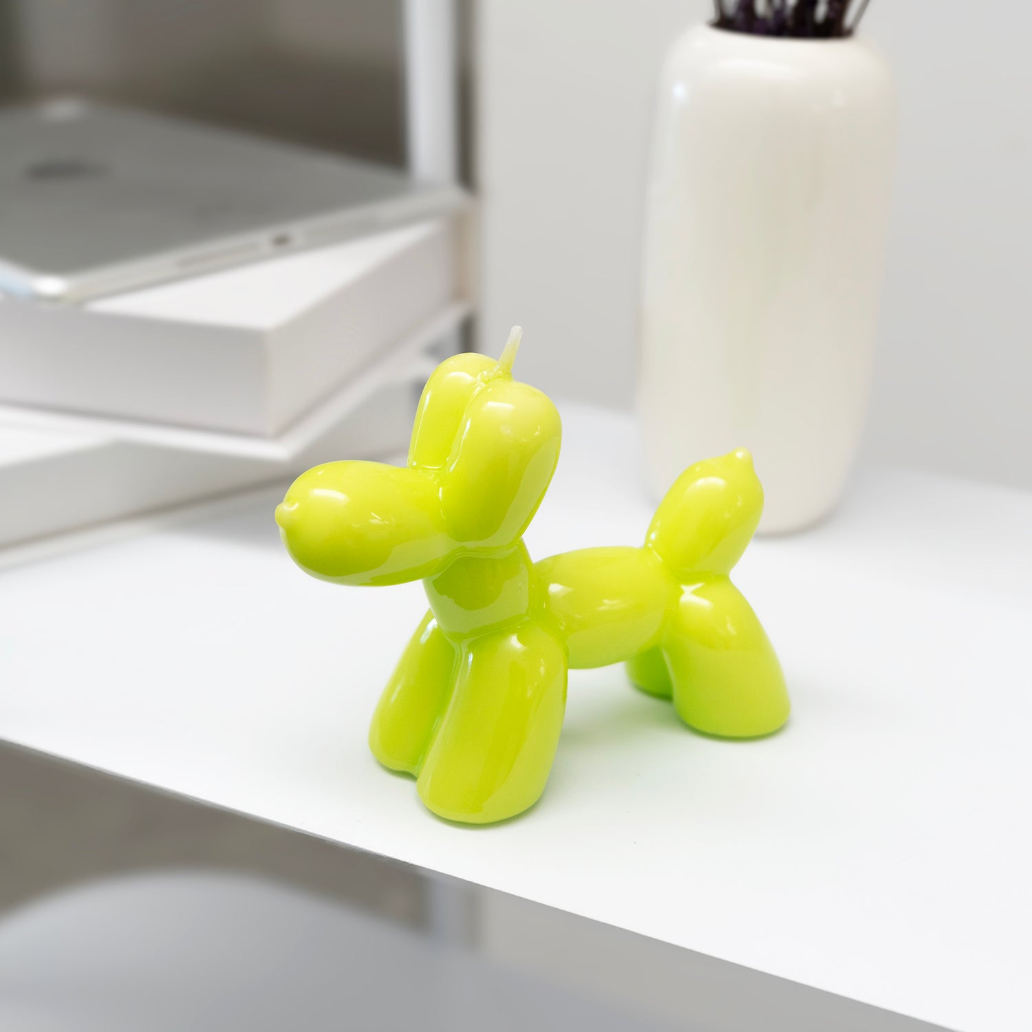 GREEN BALLOON DOG CANDLE