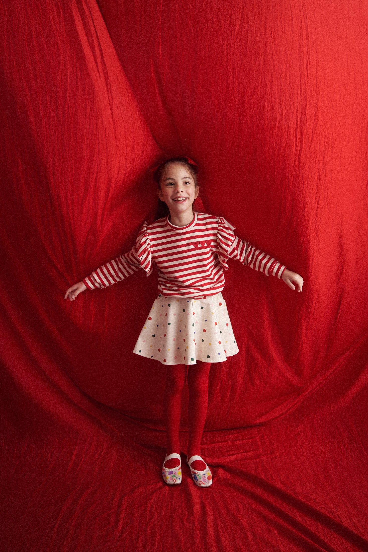 HEARTS OF THE WORLD ALLOVER SKIRT