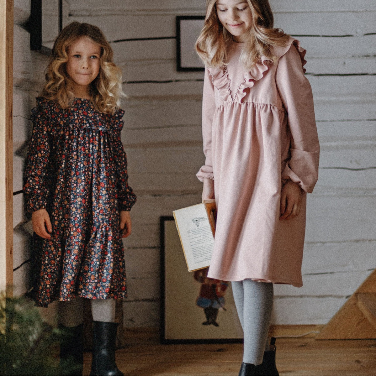 Floral Dress With Ruffles - Night Blue