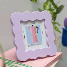 VIOLET ACRYLIC PETAL PHOTO FRAME (MEDIUM)