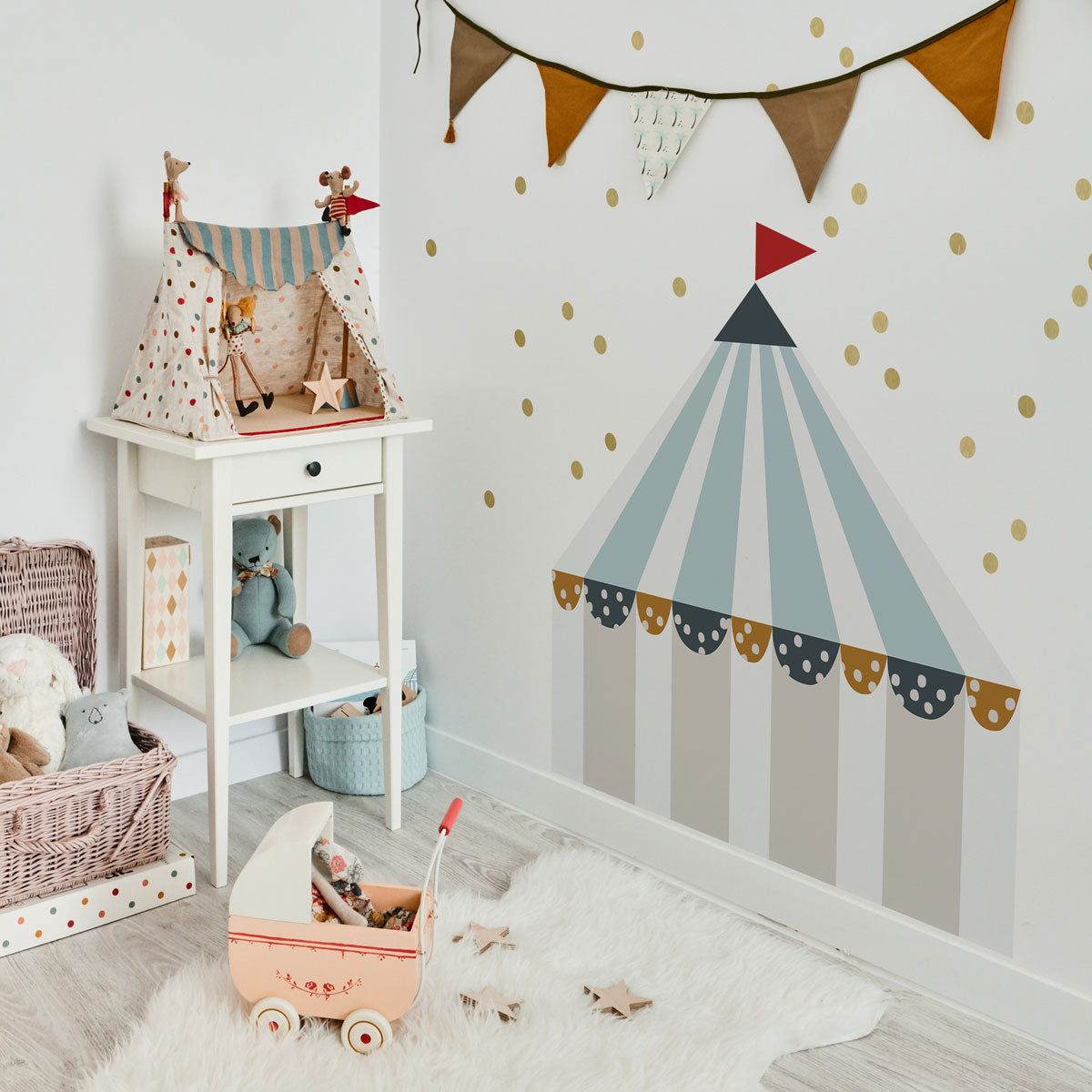Circus Blue Wallstickers
