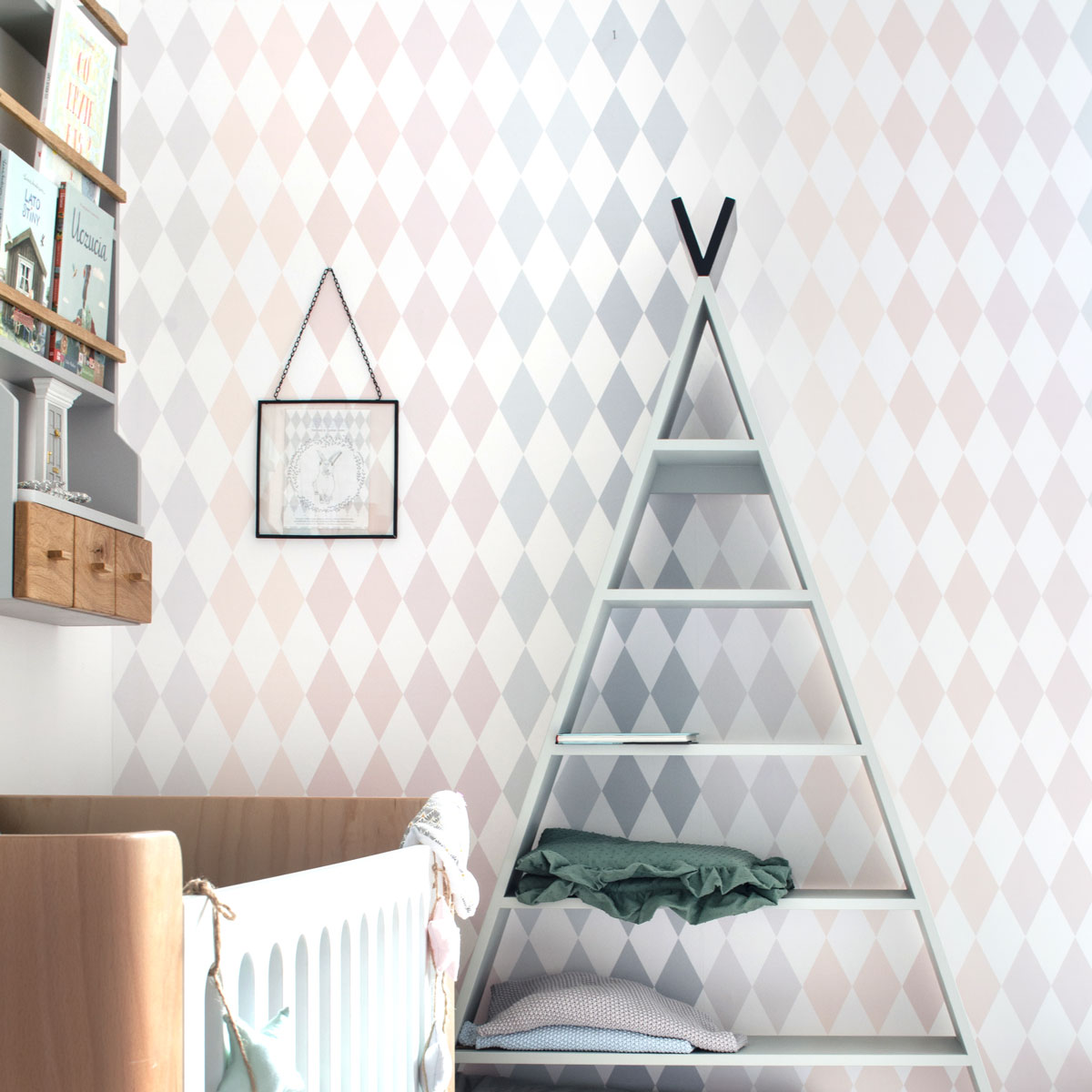 Rainbow Diamonds Wallpaper